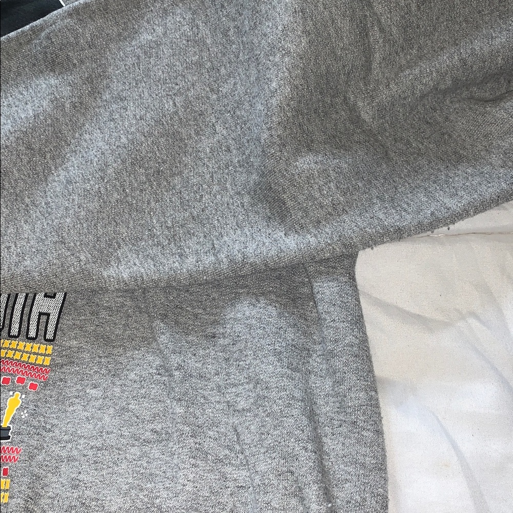 CHRISTMAS CREWNECK‼️ - Picture 5 of 6
